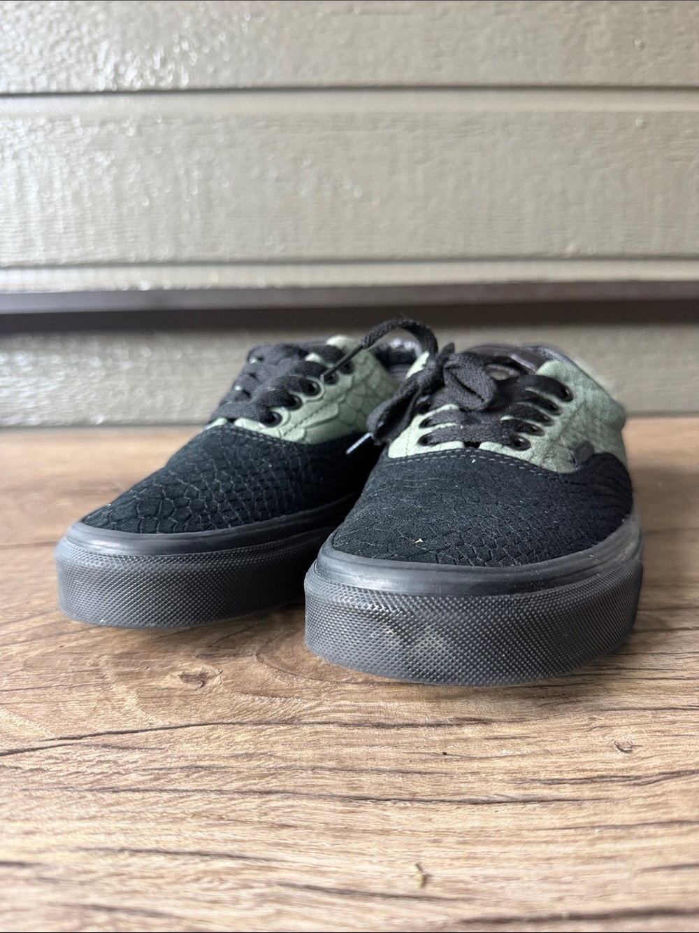 Vans by Harry Potter Unisex Black and Olive Low-Top Skate Sneakers